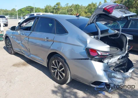 2025 Volkswagen Jetta 1.5T S z USA, uszkodzony, nr VIN 3VW5X7BU2SM042628